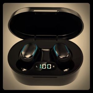 Wireless brand new Ear Buds Bluetooth capitable